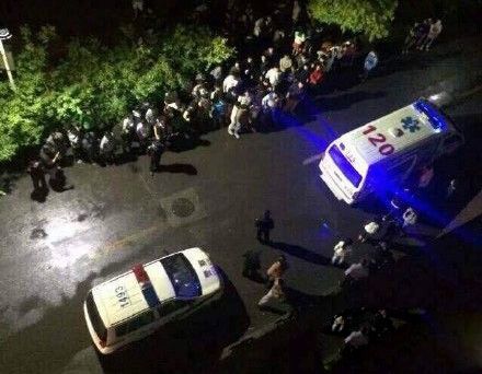 哈尔滨理工大学杀人 一男子行凶后从宿舍坠楼身亡