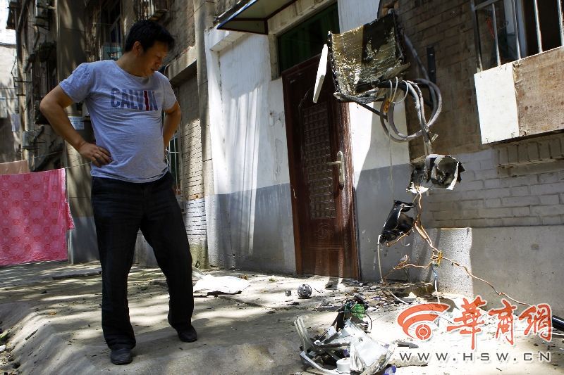 咸宁北苑一住户移装空调 打开2分钟后爆炸