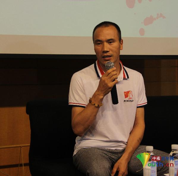 肩扛起青春的责任与使命 在奉献与担当中向上向善