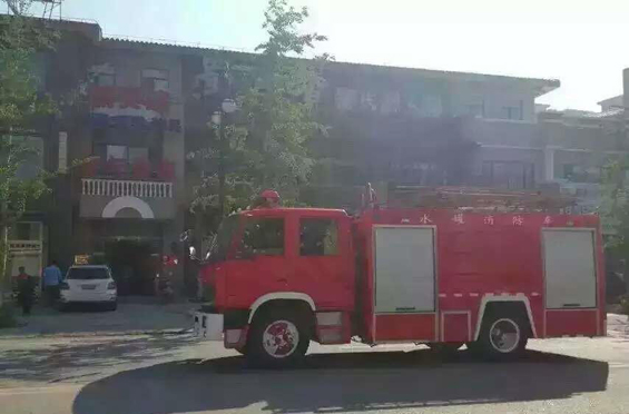 葫芦岛幼儿园大火 浓烟滚滚无明火人员全部安全