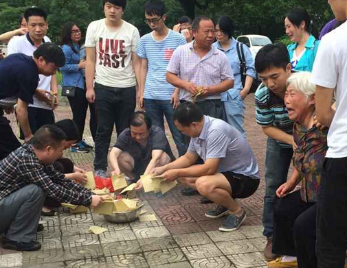 大四男生求爱未果捅死学妹 屡次骚扰求爱遭拒