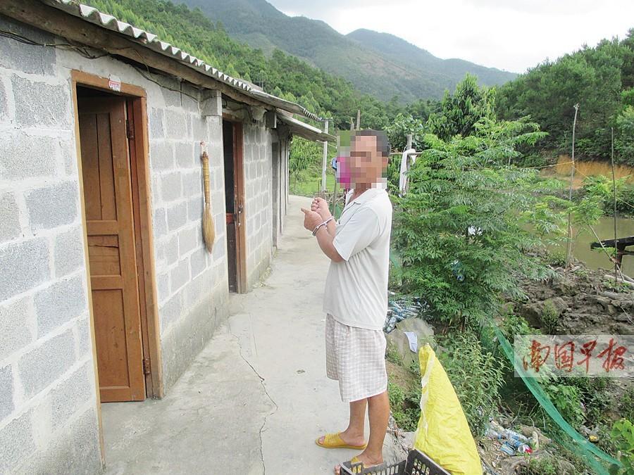 广西警方夜袭深山淫窝 现场缴获数千个避孕套(图)