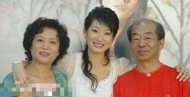 秦海璐和父母