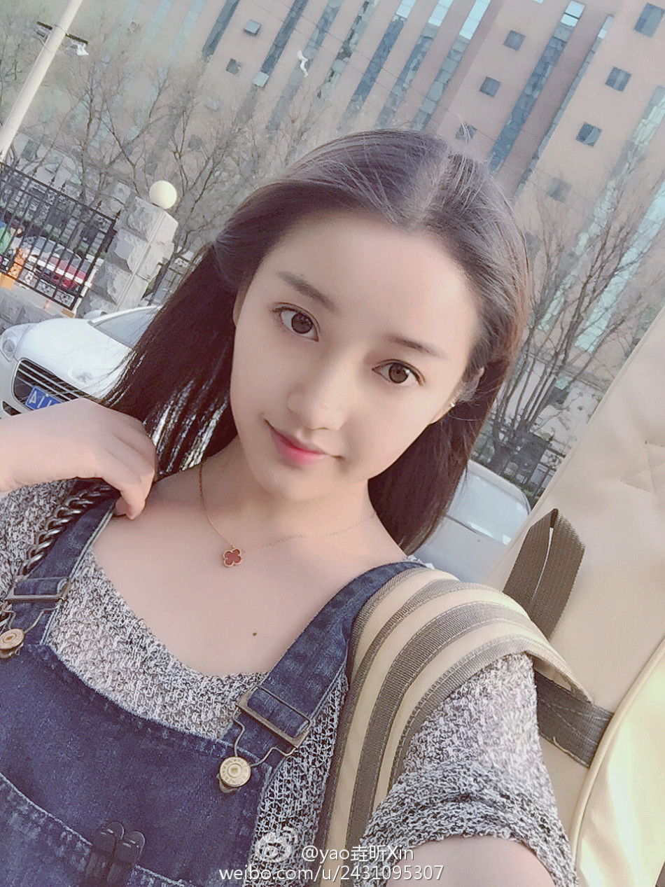 学霸女神 18岁中戏校花刘垚昕海量写真