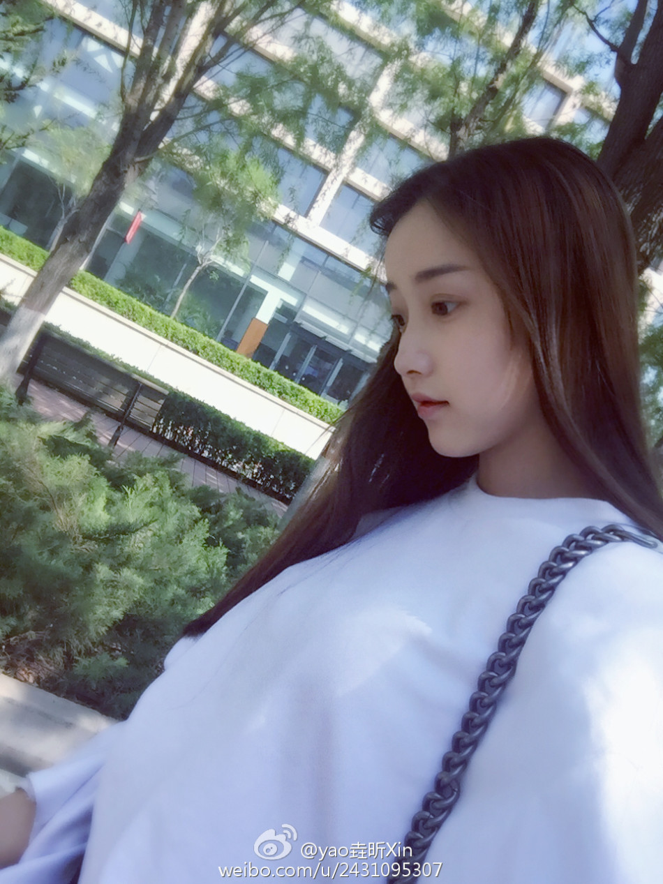 学霸女神 18岁中戏校花刘垚昕海量写真