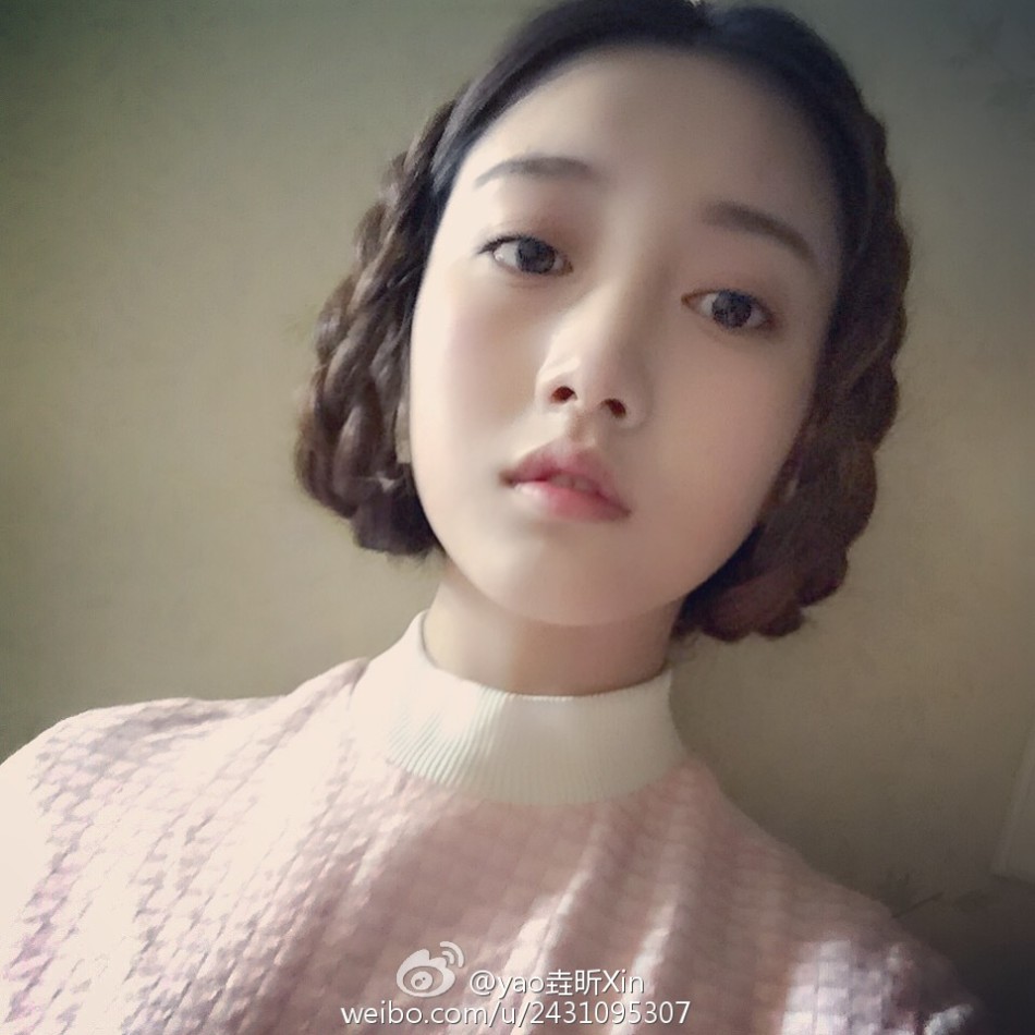 学霸女神 18岁中戏校花刘垚昕海量写真