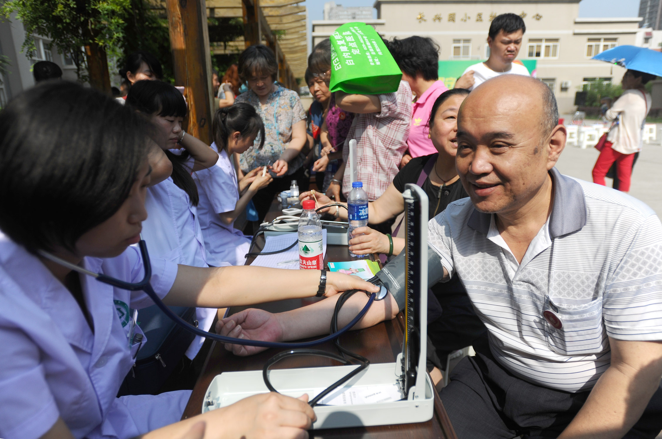 邻里守望阳光助残 陕西志愿助残试点工作启动 