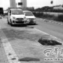 朱雀大道近20辆车夜间被砸 道路未通车路灯也没有