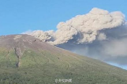 印尼五火山同时喷发