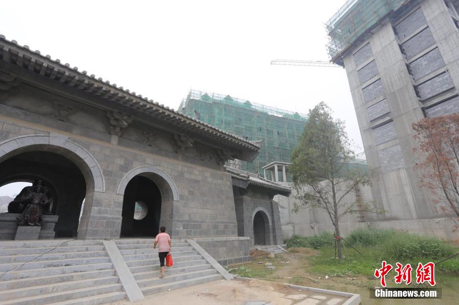 郑州千年古寺被工地包围 昔日清修之地不宁静
