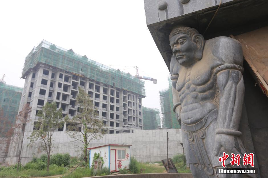 郑州千年古寺被工地包围 昔日清修之地不宁静