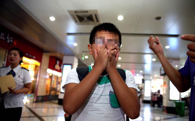 初一男孩离家出走 留下字条“我不想补课”