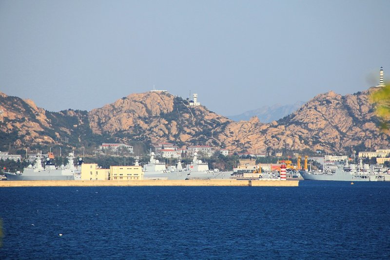 外媒称中国2号航母基地基本完工 可容纳两艘航母