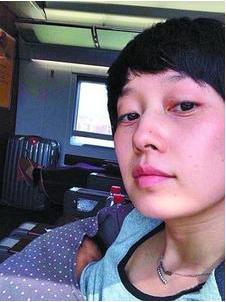 广州38位辣妈当众掀衣喂奶 盘点坚持母乳喂养的女明星们