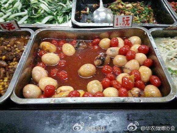 嫌肉太少报警 盘点出现在食堂里的奇葩美食:熘炒葡萄