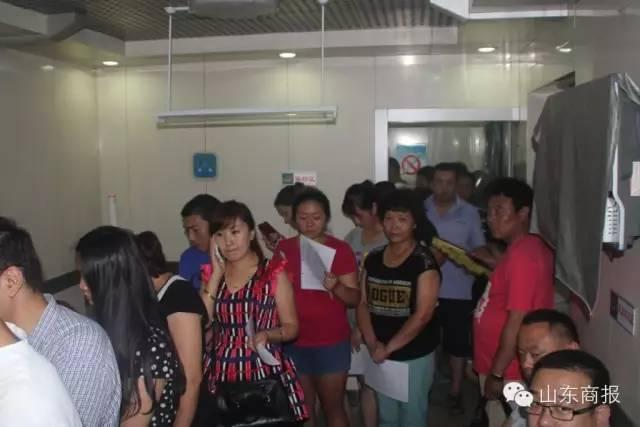 千人献血堵塞交通 济南为羊水栓塞产妇爱心接力 