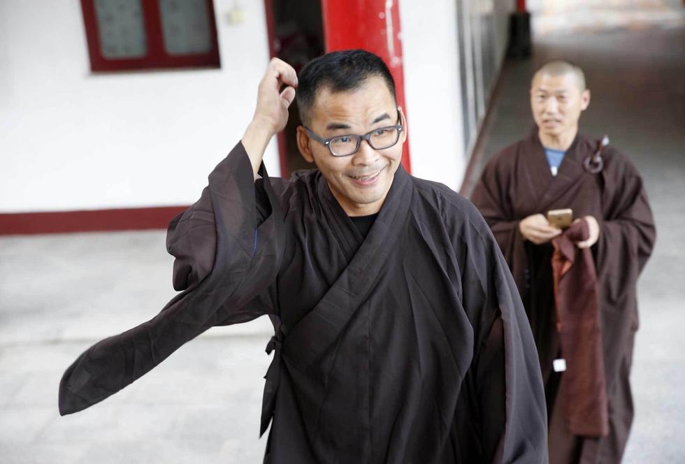 “终南隐士”弃百万年薪进山修行 一年后如愿出家