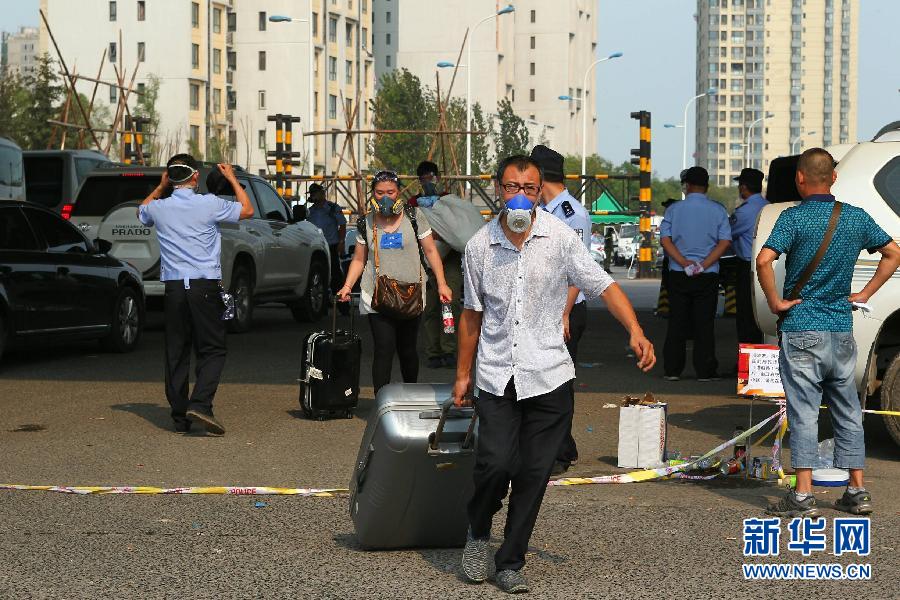 天津港“8·12”事故：万科海港城居民有序返家取物