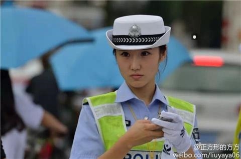汉中最美交警.jpg