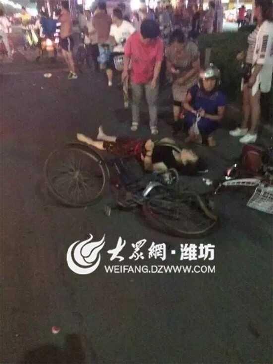 潍坊北宫街车祸女子惨死曝现场惨图 疑摩托车遭鲁V1J330