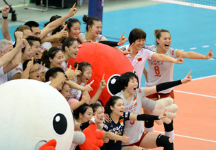 中国女排战胜俄罗斯女排 距世界冠军一步之遥