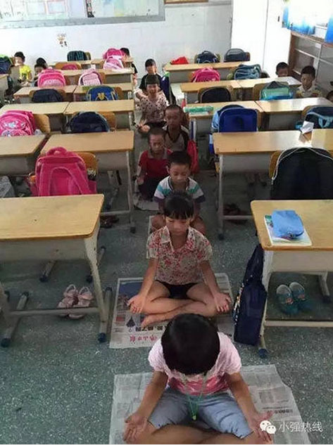 小学生用打坐代替午睡