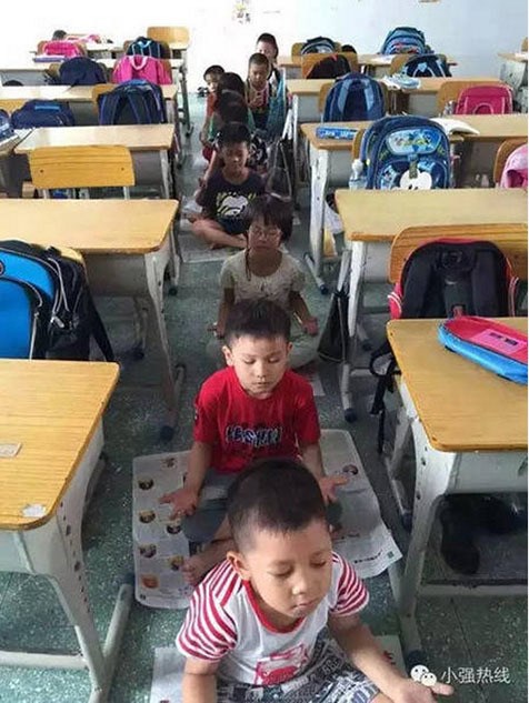 小学生用打坐代替午睡