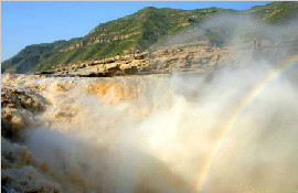 黄河壶口瀑布迎秋汛水量大增