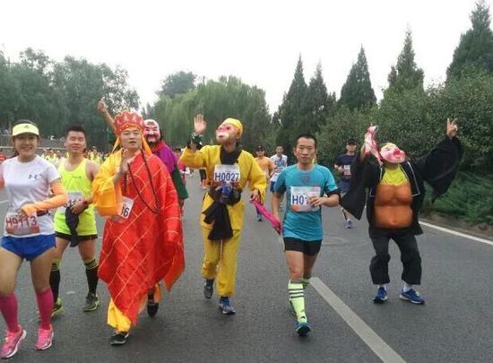 “唐僧师徒”四人亮相，图片来自网友“陈丽暖”。