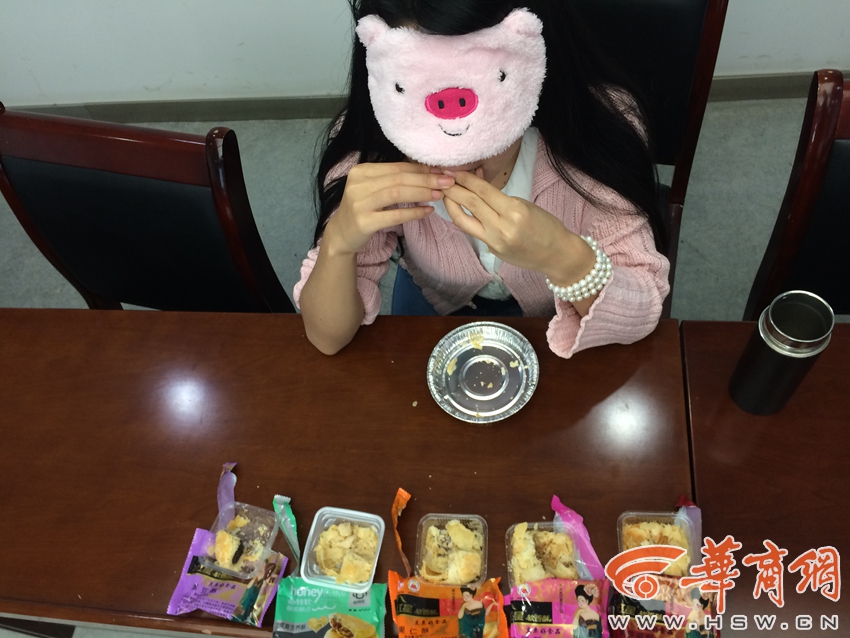 图解152期：月饼热量对比 一块蛋黄月饼等于两碗半米饭！