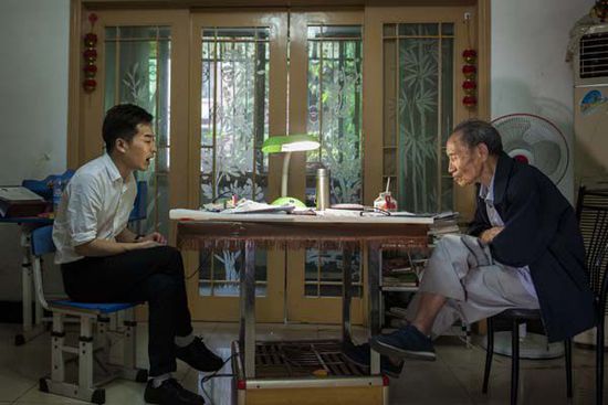 8旬独居老人免费招房客:只想家里有个人聊聊天