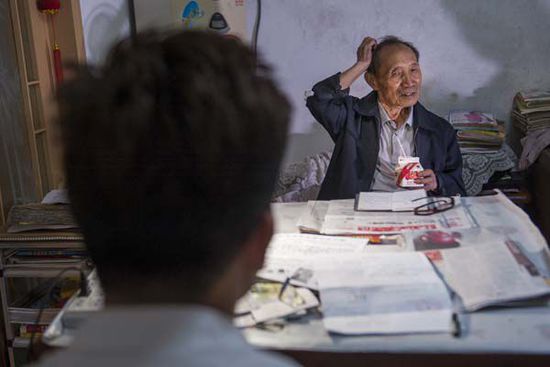8旬独居老人免费招房客:只想家里有个人聊聊天