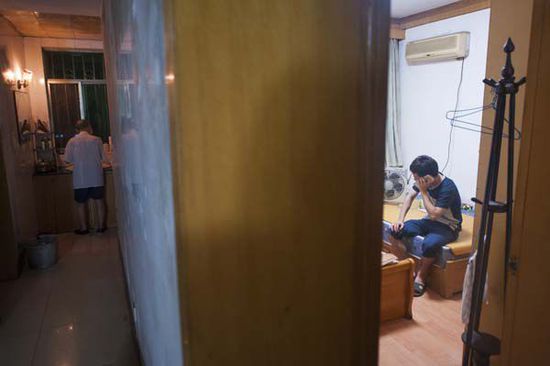 8旬独居老人免费招房客:只想家里有个人聊聊天