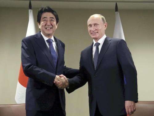 安倍将会晤美俄等多国首脑 力邀普京明年访日