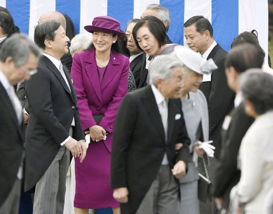 日本天皇办游园会 皇太子妃雅子12年来首次出席(组图)