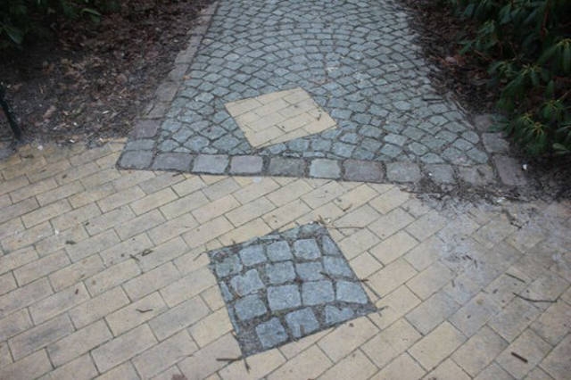 \