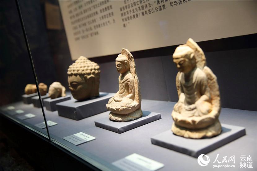 博物馆内的佛像 人民网 薛丹 摄