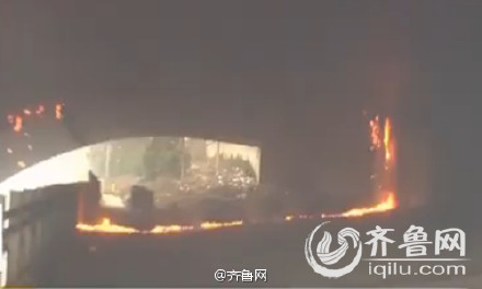 桥下线缆被烧