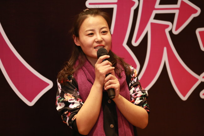 陕西微澜电子商务有限公司总经理刘晓爱接受中央电视台采访.jpg