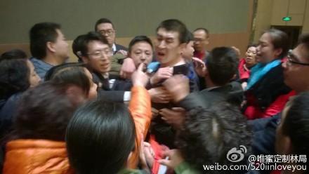 宋鸿兵太原演讲遭围攻 中国式庞氏骗局背后的泛亚诈骗真相