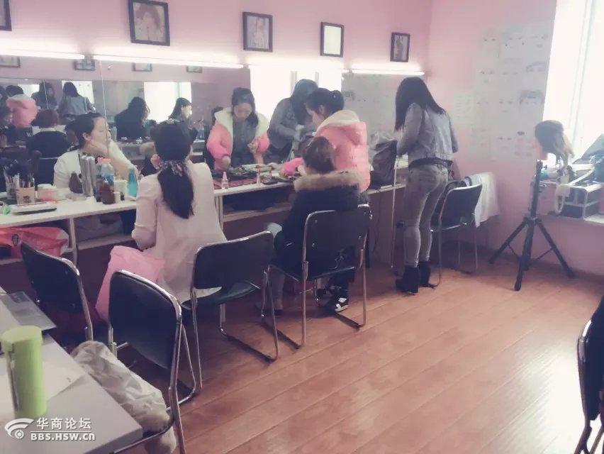 杭州婚纱影楼排名_杭州影楼化妆师收入(2)