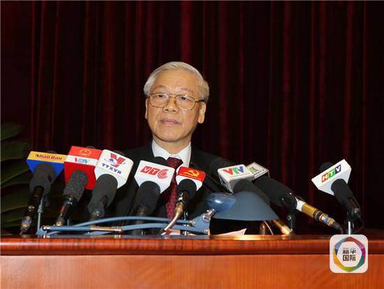越共中央总书记阮富仲1月11日在越共第十一届中央委员会第十四次全体会议开幕式上致辞。