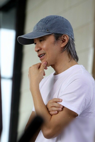 传周星驰将“被请辞”政协委员一职 本人未回应