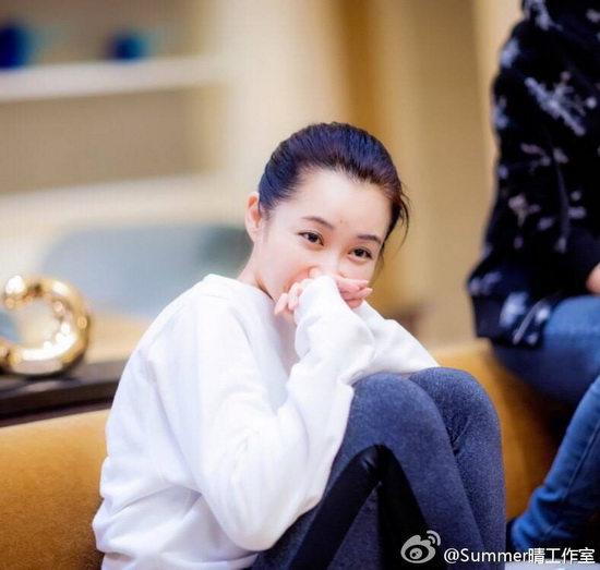 许晴素颜照曝光 少女感爆棚一改银幕霸气大妞