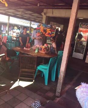 赵丽颖曾与男子同游巴厘岛