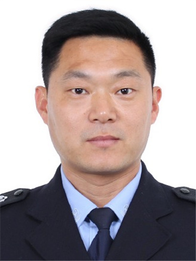 正义的玩命必然战胜玩命的罪犯——西安市公安局航天分局秦宇派出所警长严文明