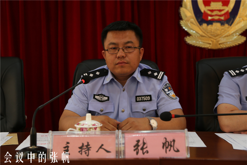 汪勇式个人工作照--榆神公安分局张帆.jpg