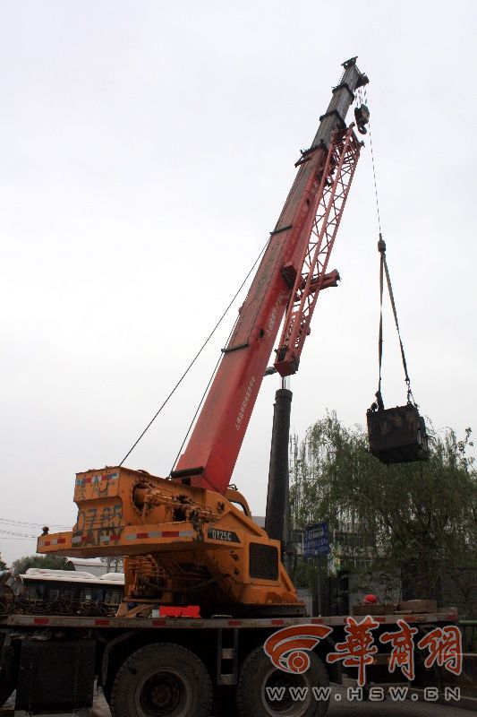 西安市启动昆明路明渠清淤工程 5月中旬完成