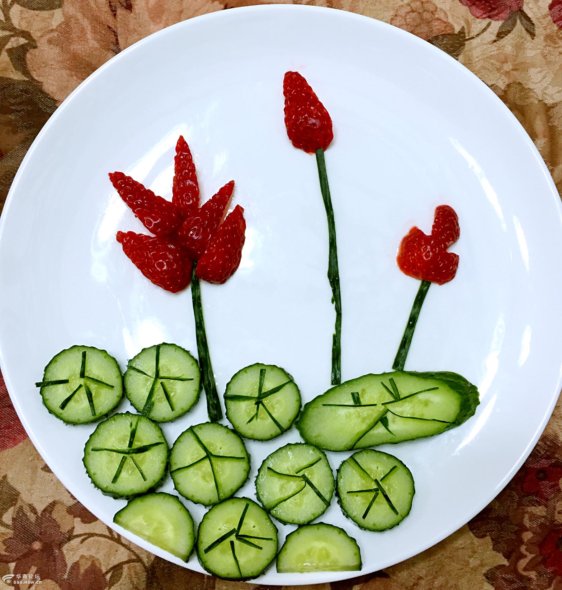 在巧手妈妈的刺激下,我的迟来的水果拼盘让孩