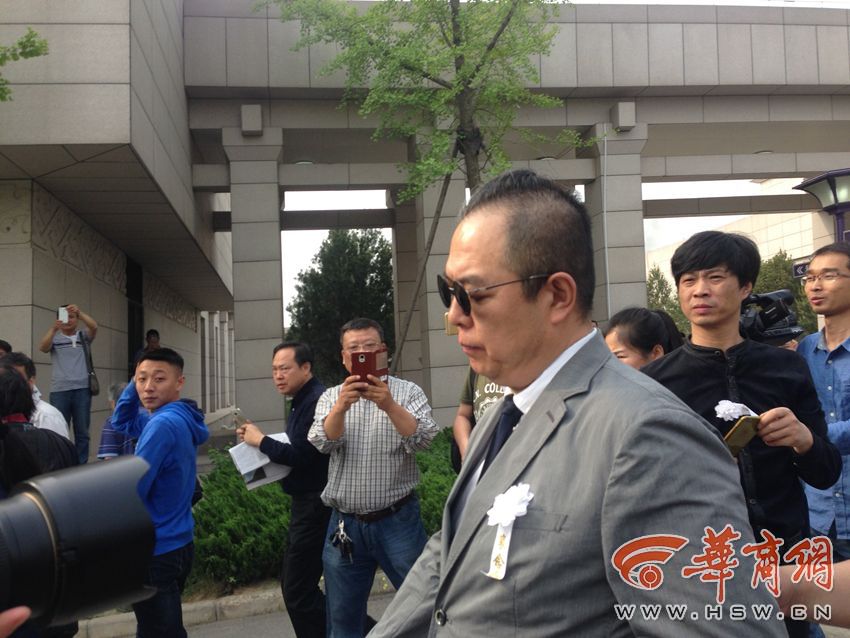 陈忠实遗体告别仪式举行 濮存昕张嘉译等现身